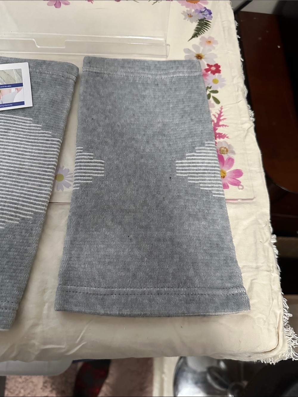 Set of 2 Gray Knee Compression Sleeves with White Striped Oval Detail NWT - Picture 2 of 3